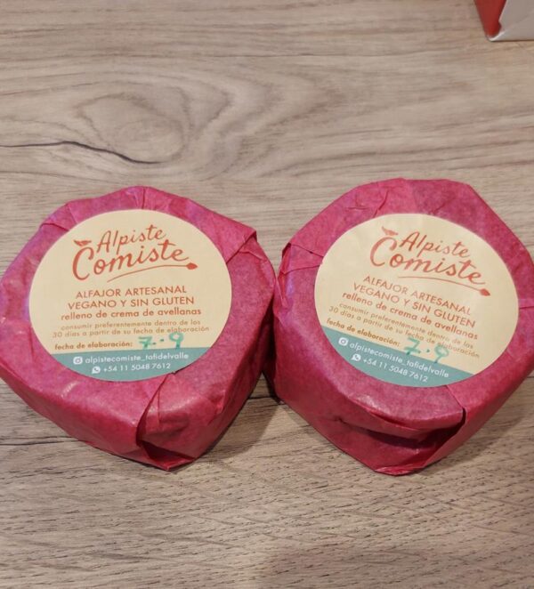 Alfajor relleno de avellana -Alpiste comiste